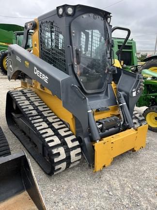 Main image John Deere 333G