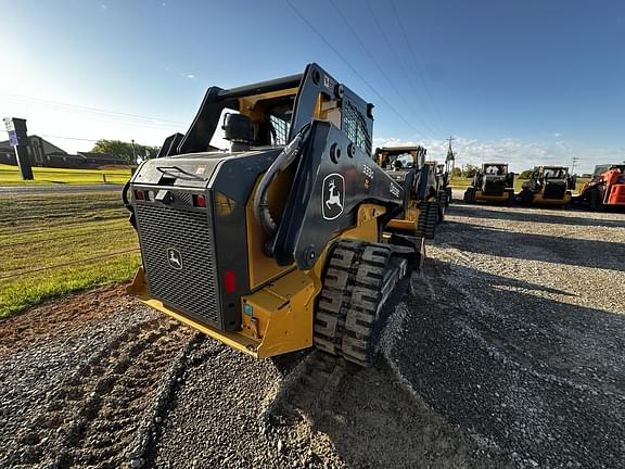 Image of John Deere 333G equipment image 4