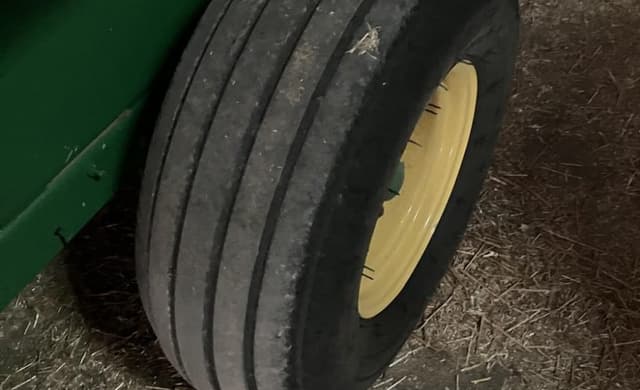 Image of John Deere 348 equipment image 3