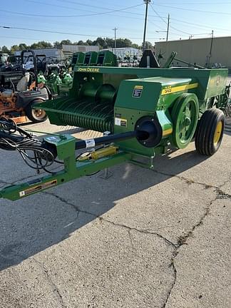 Image of John Deere 348 equipment image 3