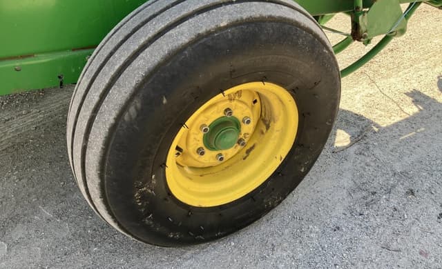 Image of John Deere 348 equipment image 4