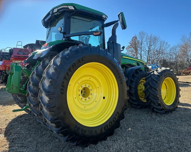 Image of John Deere 8R 370 equipment image 2