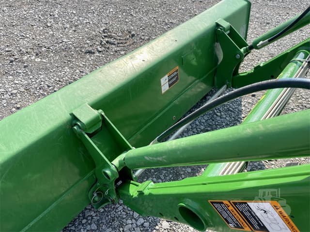 Image of John Deere 4044M equipment image 3