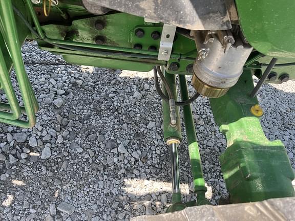 Image of John Deere 4044M equipment image 4