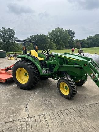 Image of John Deere 4044M equipment image 4