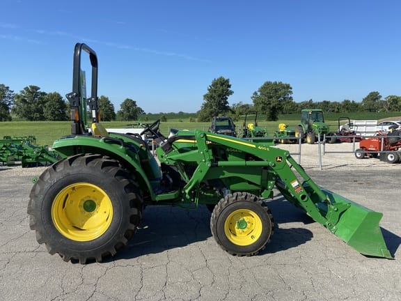 Main image John Deere 4044M