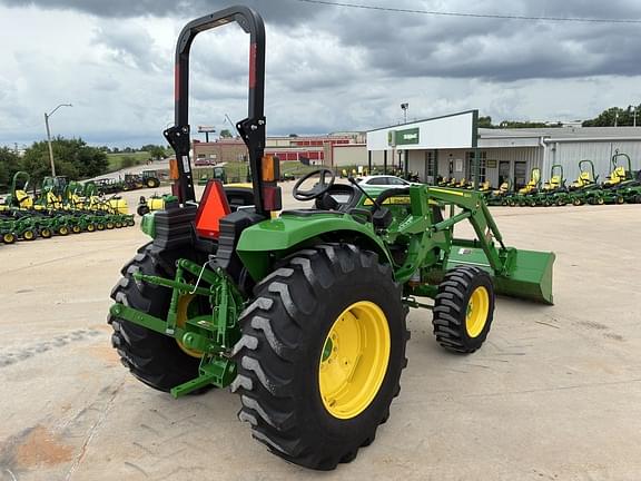 Image of John Deere 4044M equipment image 4