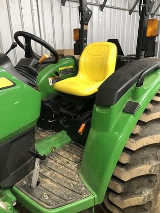 Image of John Deere 4044M equipment image 2
