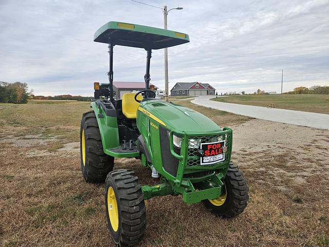 Image of John Deere 4044M equipment image 3