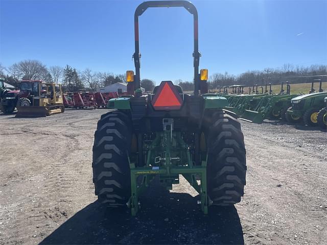 Image of John Deere 4044M equipment image 4