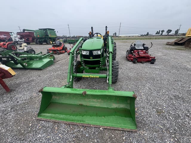 Image of John Deere 4044M equipment image 3