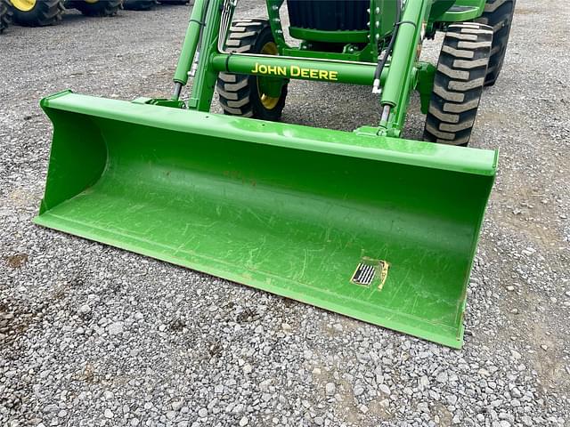 Image of John Deere 4044M equipment image 3