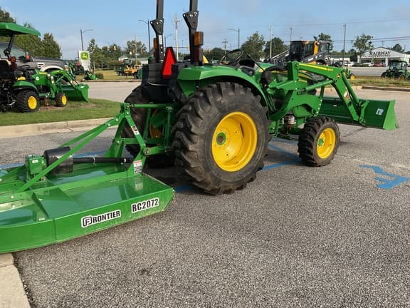 Image of John Deere 4044M equipment image 4