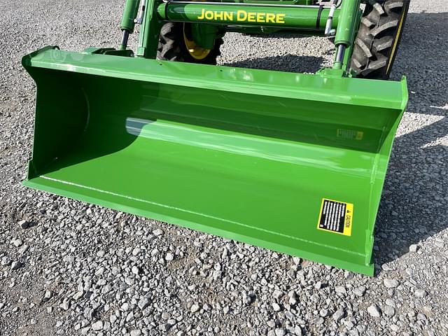 Image of John Deere 4044M equipment image 3