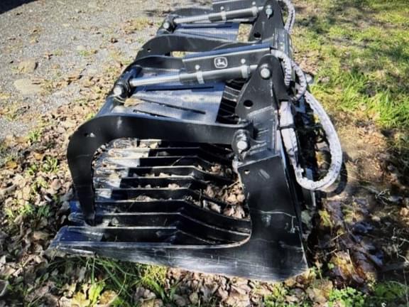Image of John Deere 4044M equipment image 4