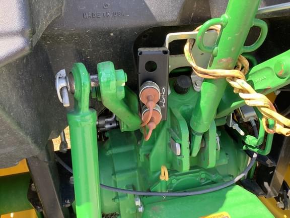 Image of John Deere 4044R equipment image 4