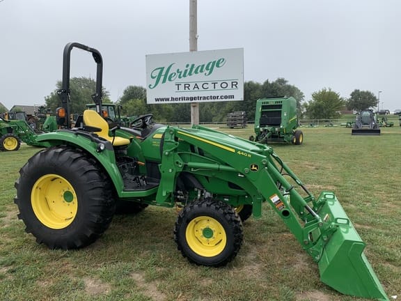Main image John Deere 4044R