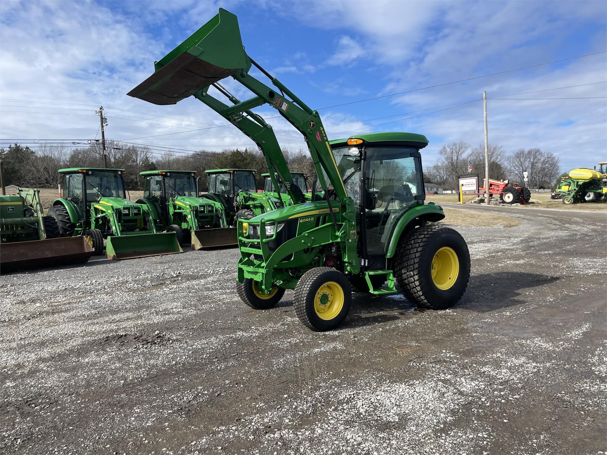 2021 John Deere 4044R Equipment Image0