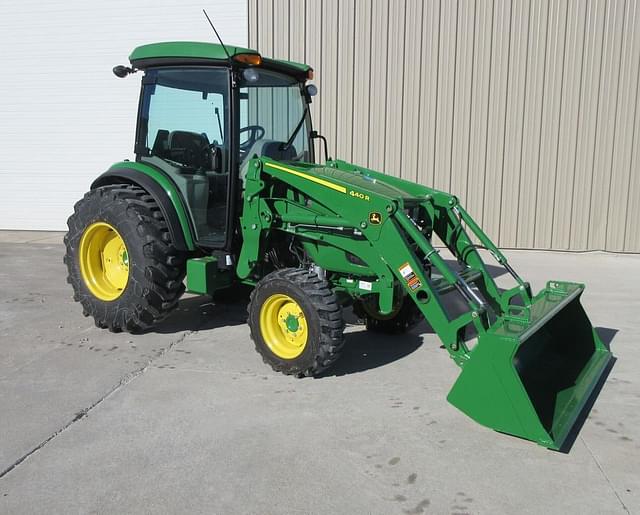 Image of John Deere 4044R equipment image 4