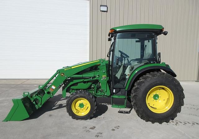 Image of John Deere 4044R equipment image 1