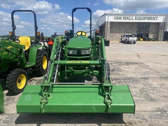 Image of John Deere 4044R equipment image 2