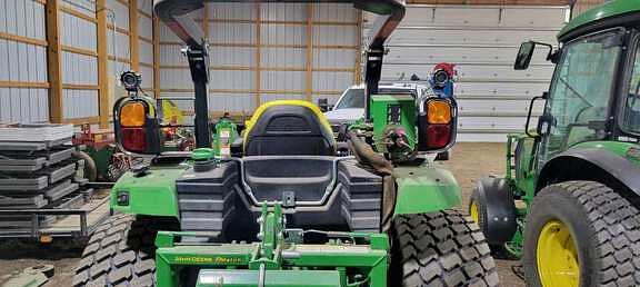 Image of John Deere 4044R equipment image 2