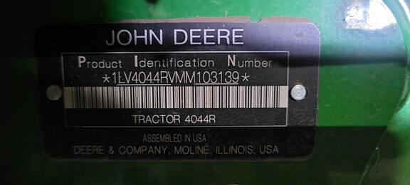 Image of John Deere 4044R equipment image 4