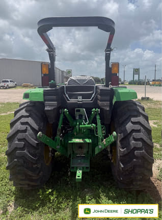 Image of John Deere 4052M equipment image 4