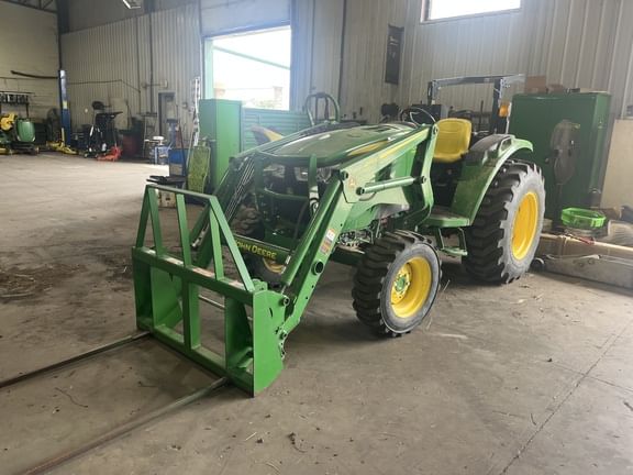 2021 John Deere 4052M Equipment Image0