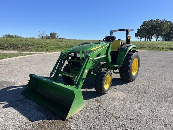 Image of John Deere 4052M equipment image 2