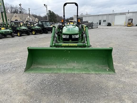 Image of John Deere 4052M equipment image 4