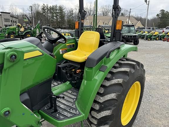 Image of John Deere 4052M equipment image 2