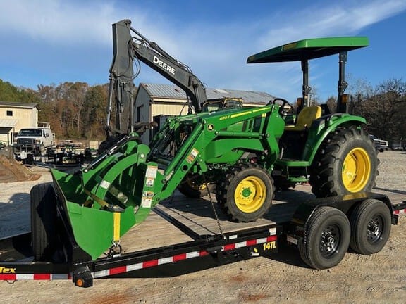 Main image John Deere 4052M