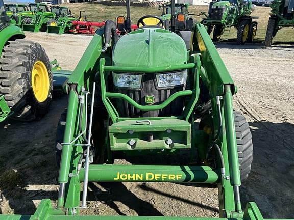 Image of John Deere 4052M equipment image 1