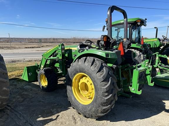 Image of John Deere 4052M equipment image 3