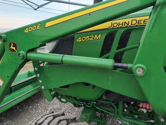 Image of John Deere 4052M equipment image 1