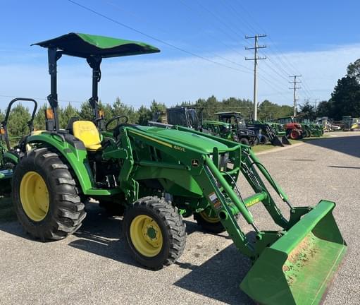 Image of John Deere 4052M equipment image 2