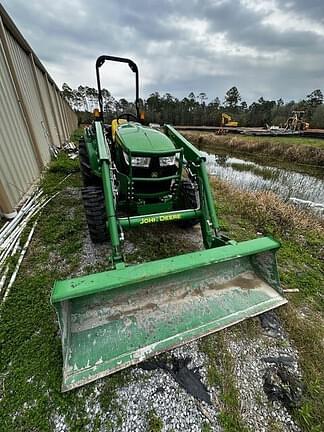 Image of John Deere 4052M equipment image 3