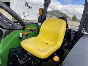 Main image John Deere 4052M 32