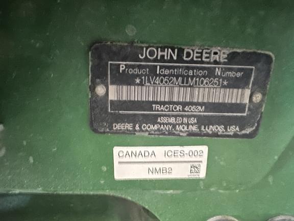 Image of John Deere 4052M equipment image 4