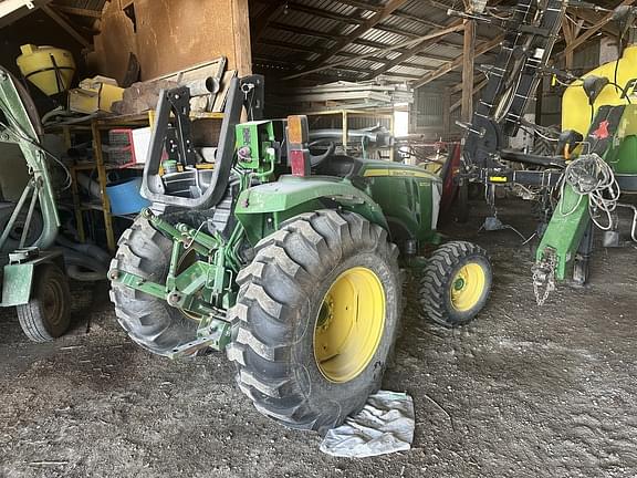 Image of John Deere 4052M equipment image 2