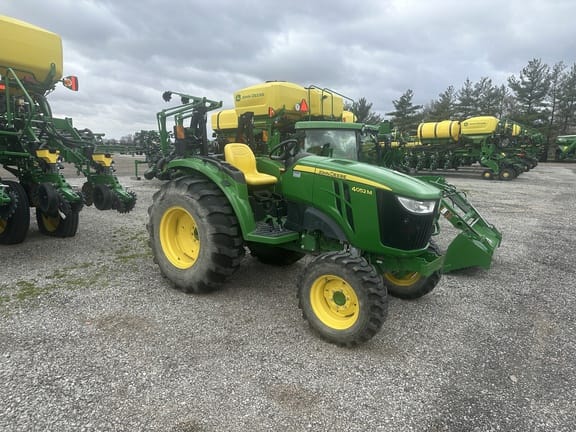 Main image John Deere 4052M