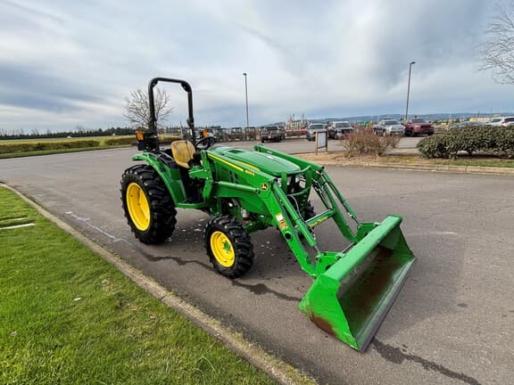Image of John Deere 4052M equipment image 2