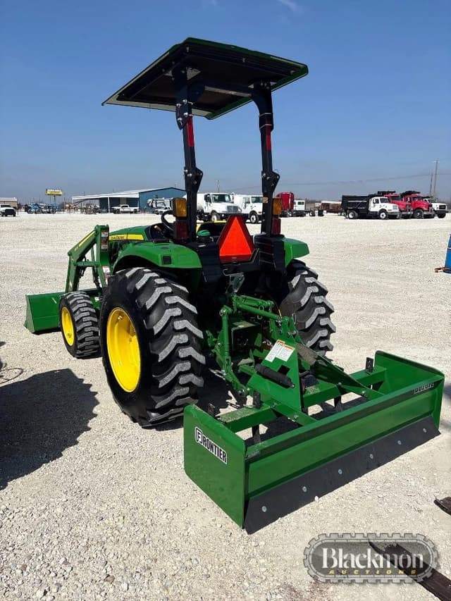 Image of John Deere 4052M equipment image 1