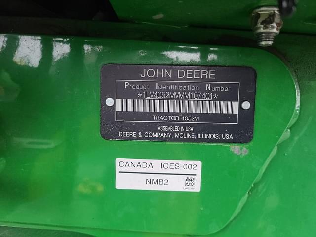 Image of John Deere 4052M equipment image 4