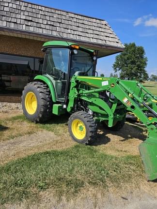 Main image John Deere 4052R