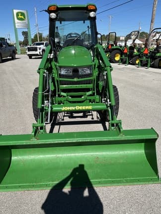 Image of John Deere 4052R equipment image 4