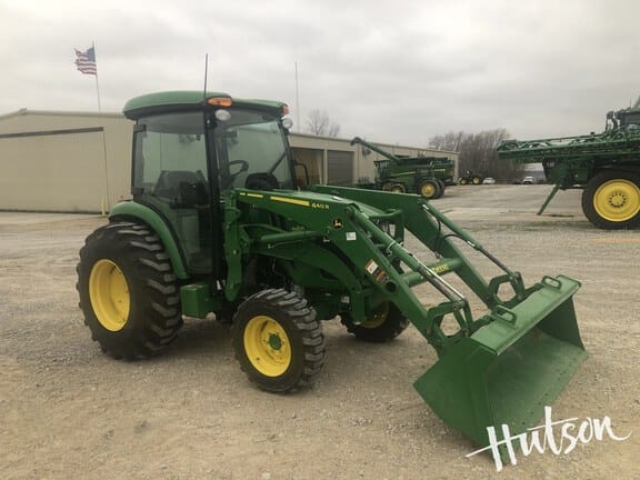 Main image John Deere 4052R