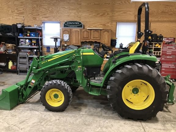Main image John Deere 4052R