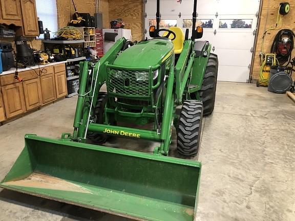 Image of John Deere 4052R equipment image 1